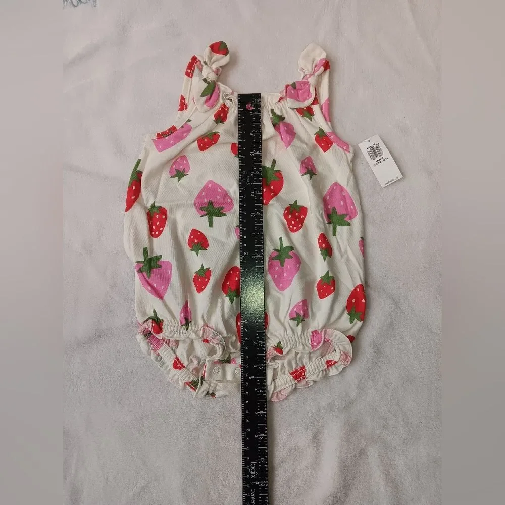 Old Navy Sleeveless One Piece Strawberry Print Baby Romper 18-24M NWT